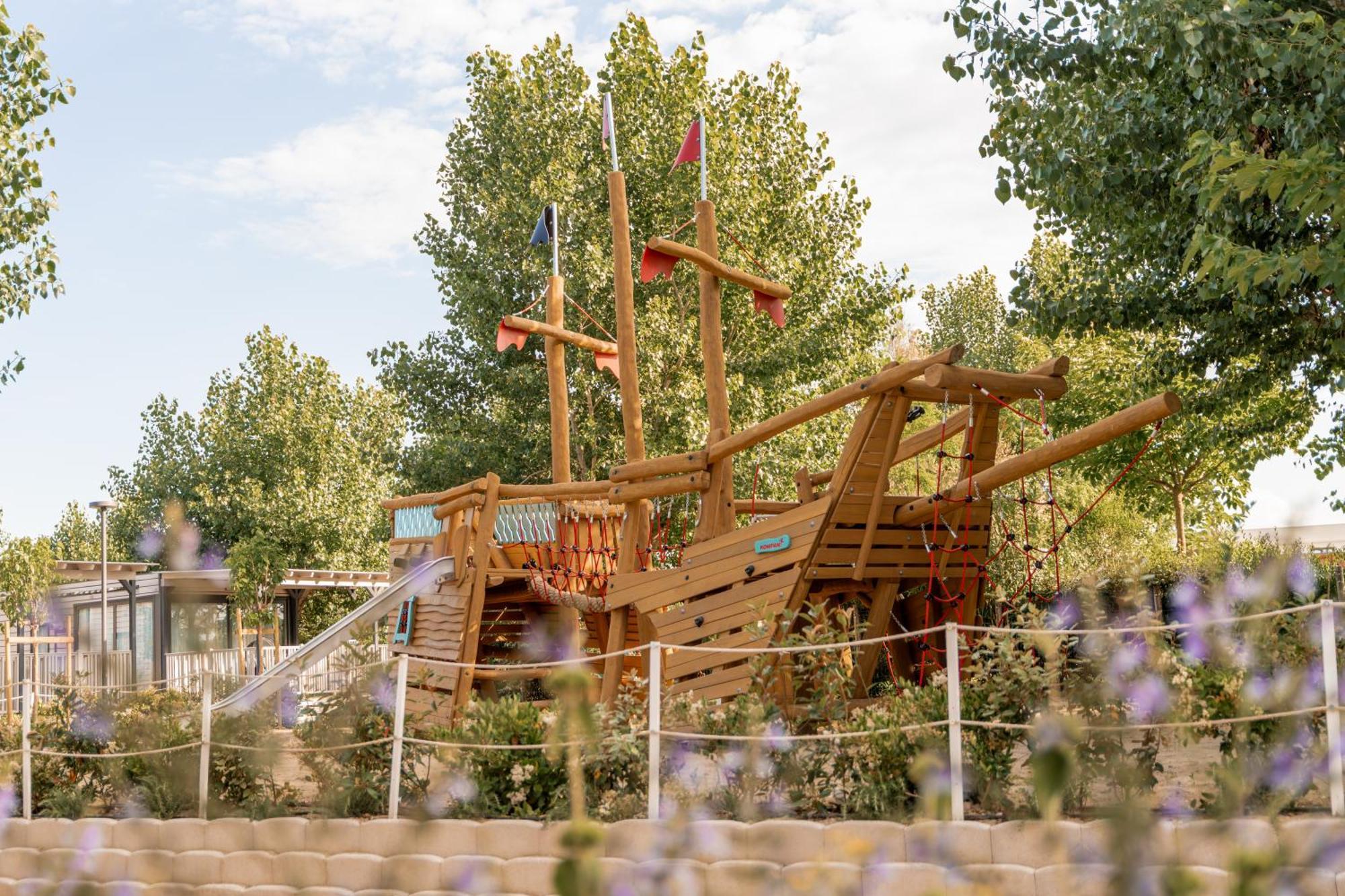 Club Del Sole Romagna Family Resort Riccione Exterior photo